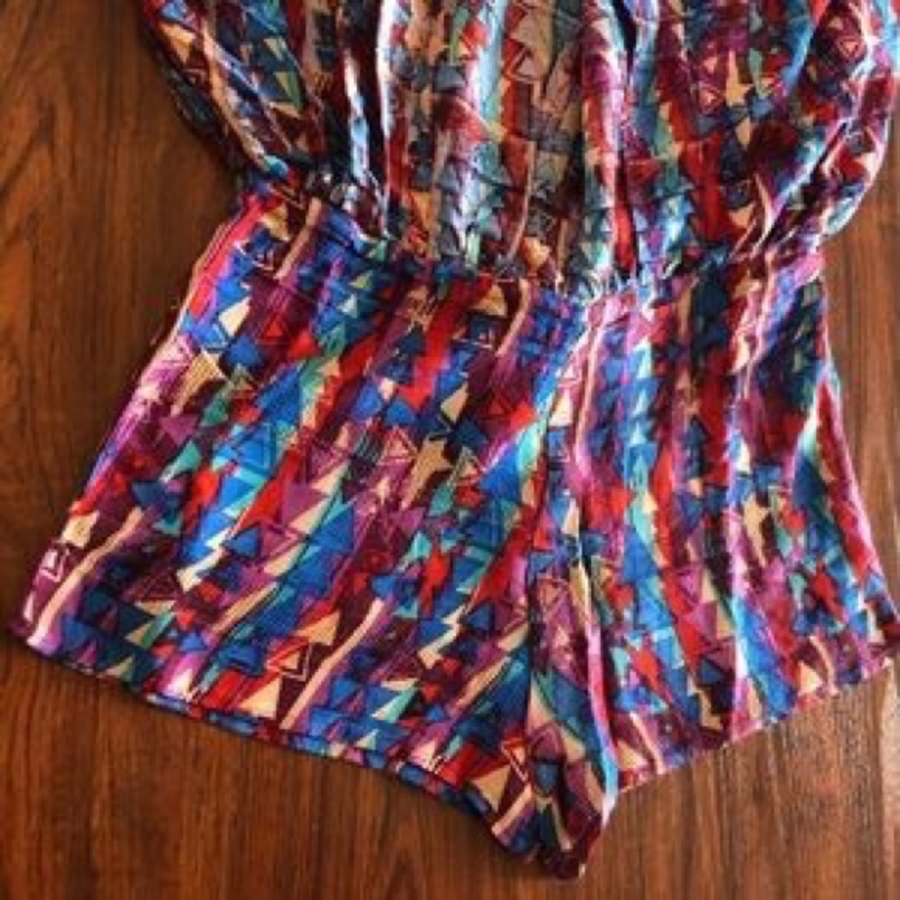 Beautiful & Colorful Dress - Picture 5 of 5
